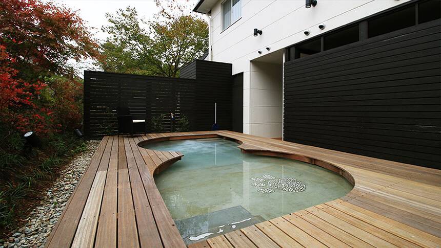 那須高原のドッグスパリゾート アルトピアーノにある屋外ドッグプール