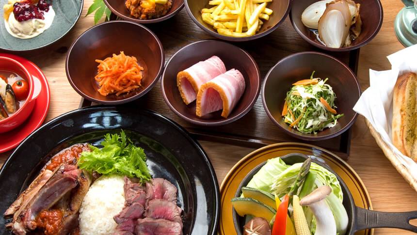 地元・群馬の旬の食材を取り入れた彩り豊かな夕食コースです。
