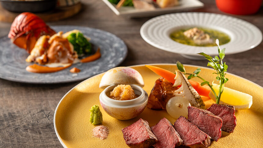 栃木県那須塩原の犬と泊まれるわんわんパラダイスプレミアム塩原の夕食。地元食材を使った洋風会席