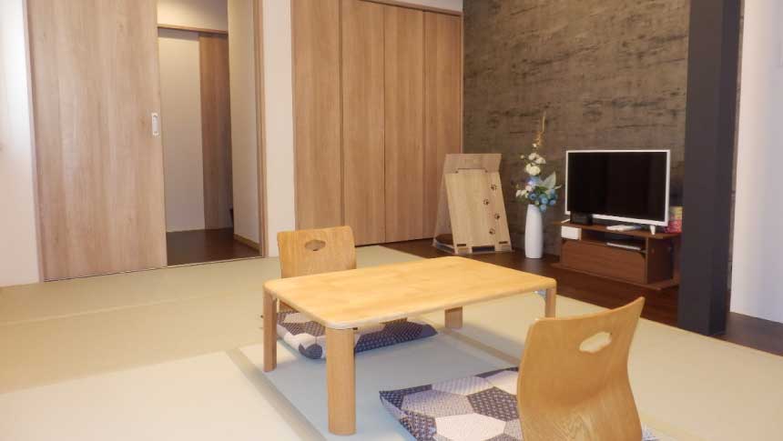 あにまる御殿の和室。畳敷きでペットと一緒にくつろげる空間