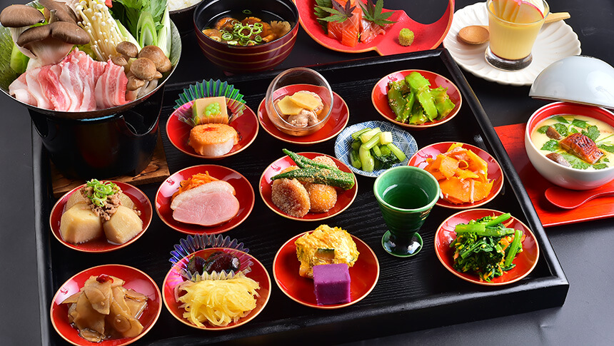 信州の旬素材を堪能できる戸狩温泉お宿本屋敷の色とりどりの会席料理