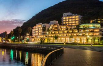 黒船ホテルの夜景 外観と下田湾沿いの遊歩道が美しい風景（静岡県下田市）