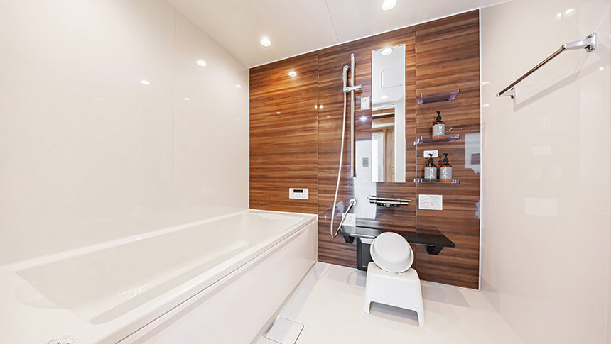 グランレガロあさぎりの専用バスルーム 清潔感のある浴室設備 静岡県朝霧高原のグランピング施設