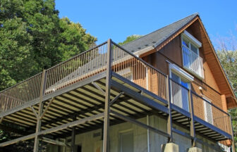 貸別荘古湯E　佐賀県古湯温泉の宿｜木のぬくもりを感じる別荘。山小屋風別荘