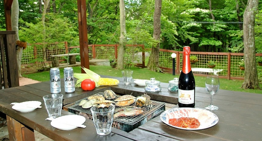 那須高原の貸別荘わんわんワンで楽しむ屋外バーベキュー