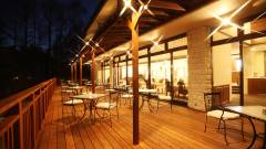 1039-slider07-nagano-caro-foresta-karuizawa-giardino-terrace-seating
