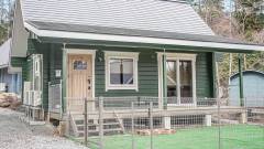 ペットと泊まれるドッグラン付きログハウス「Pochi‑Terrace八ヶ岳」の外観