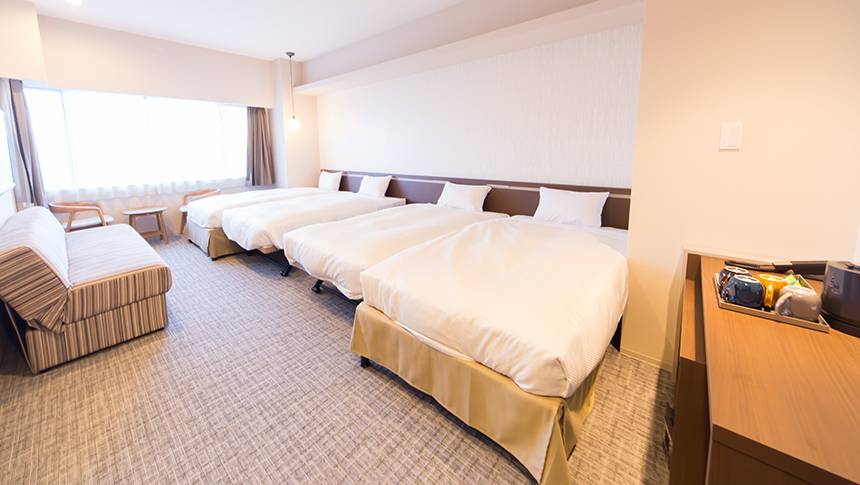 ホテルイルヴェルデ京都の4ベッドルーム｜愛犬と家族で泊まれる広々とした客室（京都市内）