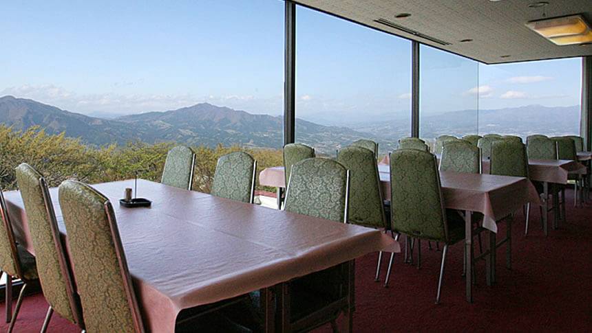 群馬県伊香保温泉 ホテルいかほ銀水の展望レストランから望む絶景