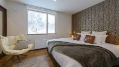 1640-slider01-hokkaido-snow-dog-village-guestroom