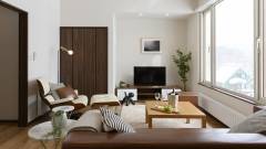 1640-slider04-hokkaido-snow-dog-village-living-room