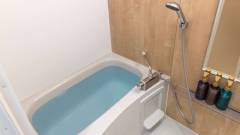 1519-slider03-yenns-marina-inn-mashiki-condo-hotels-bathroom