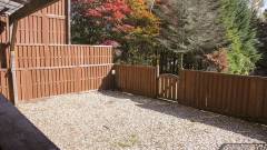 1039-slider06-nagano-caro-foresta-karuizawa-giardino-dog-run