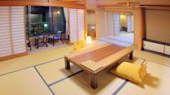 1037-slider02-shizuoka-hanakomachi-guest-room