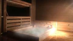 1372-slider07-tochigi-fukurakunoyakata-outdoor-bath-on-a-wooden-deck
