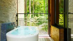 森を望む客室温泉｜レジーナリゾート富士 Suites & Spa