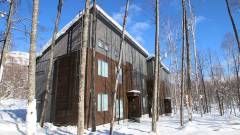 1640-slider06-hokkaido-snow-dog-village-winter-look