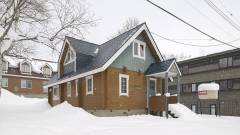 1641-slider06-hokkaido-sapphire-Exterior-view-of-the-snowy-cottage