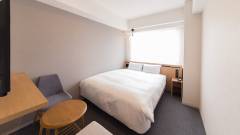 シンプルで心地よいダブルルーム｜ホテルイルヴェルデ京都で愛犬との宿泊に最適