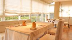 ドッグスパリゾート アルトピアーノ|那須で愛犬と食事が楽しめるレストラン空間