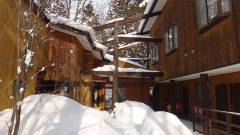 1264-top02-villa-monochrome-exterior-snow-scene