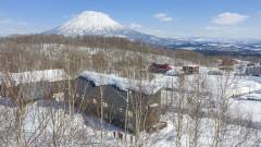1640-slider07-hokkaido-snow-dog-village-winter-scenery